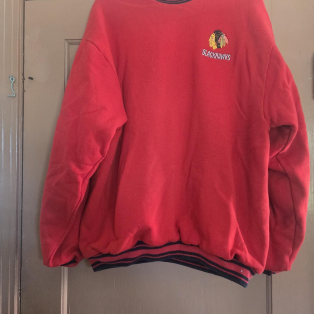 Pro Player Red  Blsckhawks Crewneck Sweater